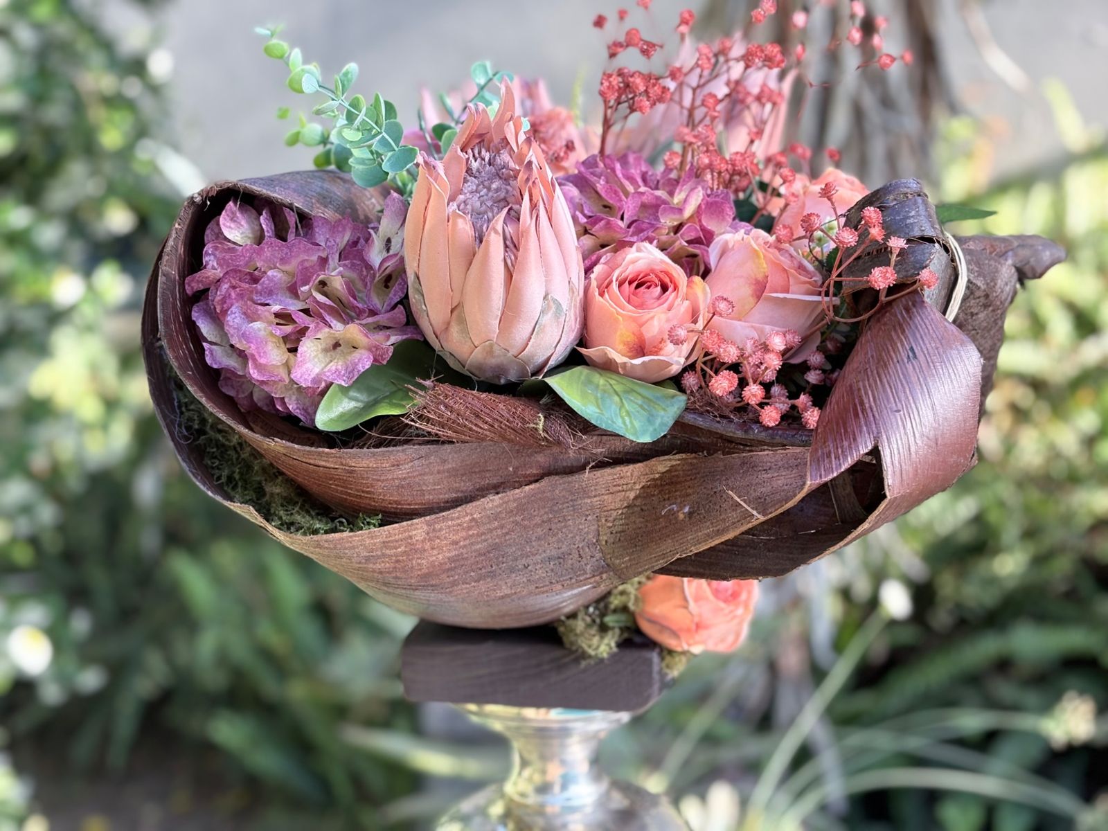 Boardroom floral sculpture